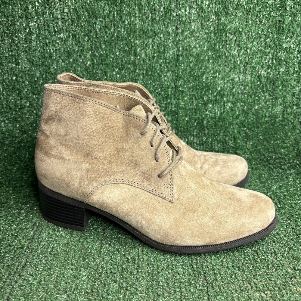 NEW White Mountain Seneca Suede Lace Up Block Heel Chukka Bootie Tan Womens 8.5M